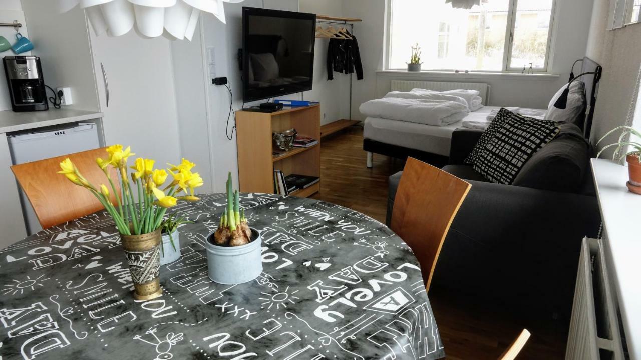 2 Rooms, Private Kitchen, Bathroom, And Garden. Århus Zewnętrze zdjęcie